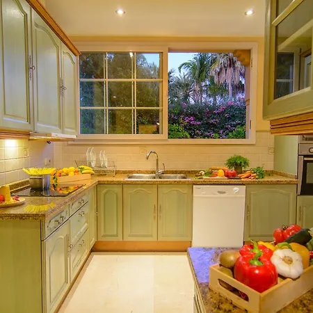 Villa Chapas Playa Marbella