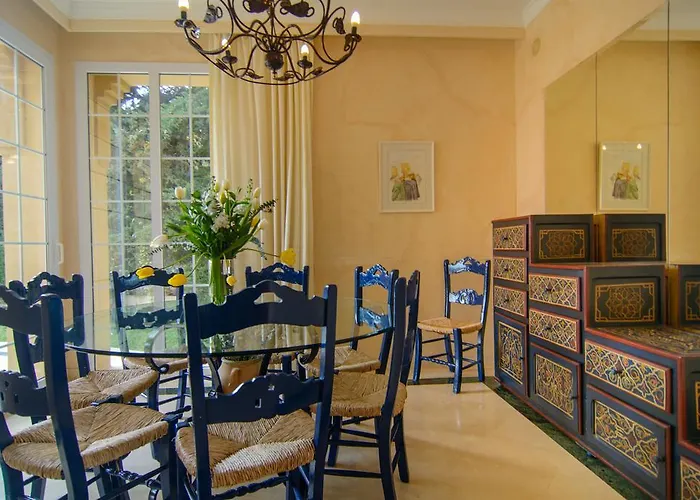 Villa Chapas Playa Marbella