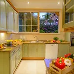 Villa Chapas Playa Marbella